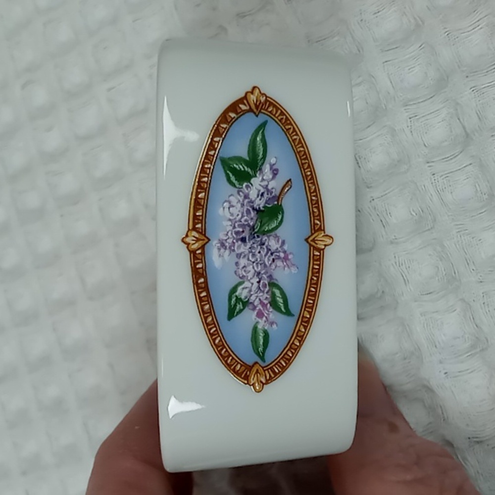 1990 Heritage House "Love Songs To Remember" Gail Magram Lilac Artwork Music Box - Picture 5 of 14